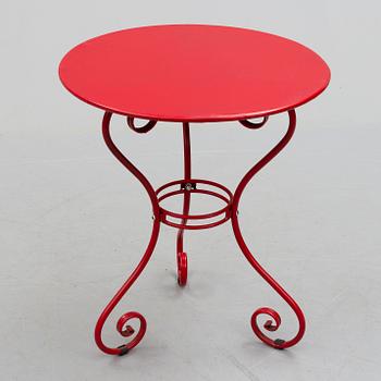 GARDEN FURNITURE, a table and four chairs, late 20th century.