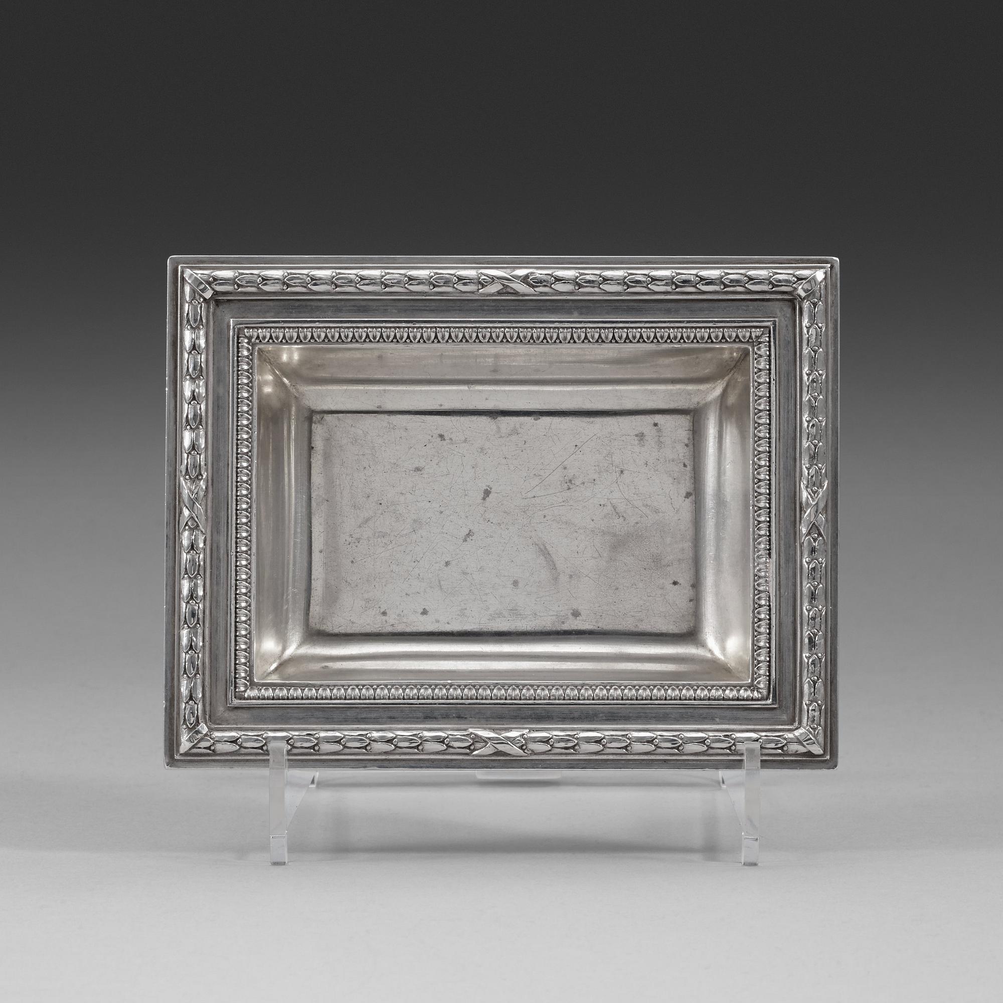 ASKFAT, av 1:a Artellen, Fabergé, S:t Petersburg 1908-1917. Louis XVI-stil.