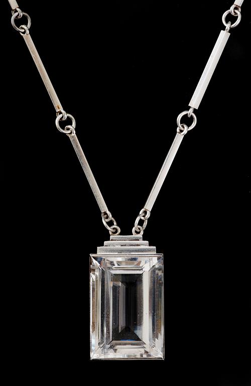 Wiwen Nilsson, A Wiwen Nilsson sterling and rock crystal pendant and chain, Lund 1946.