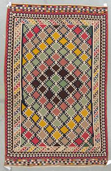 MATTA, Kelim, sannolikt semiantik. Ca 233x145 cm.