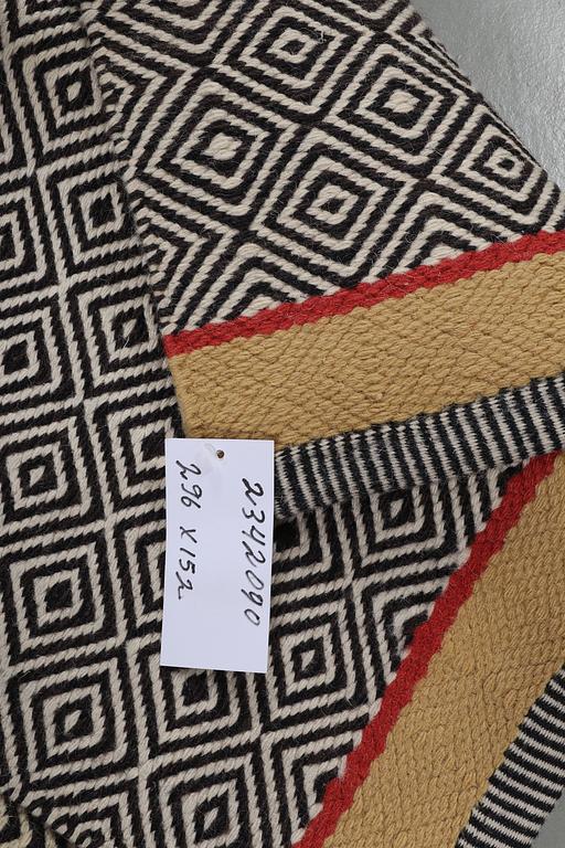 Matta, Kasthall, "Gåsöga", ca 295 x 152 cm.