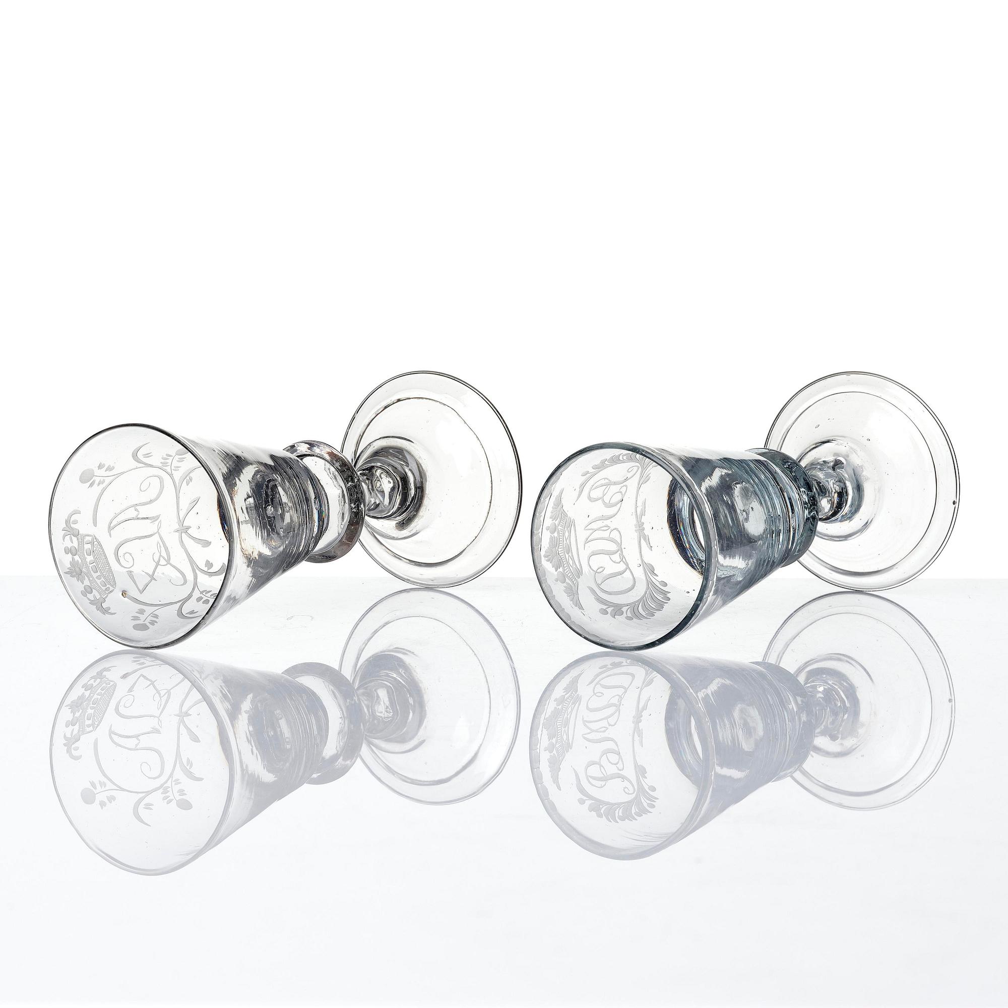 Glas, två stycken, 1700-tal.