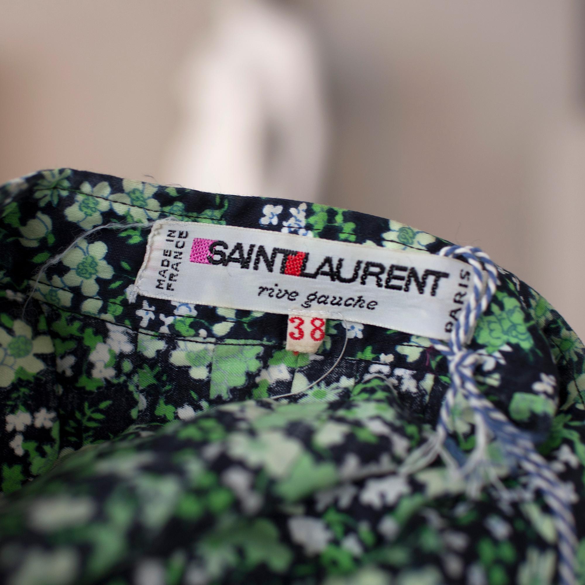 KLÄNNING Yves Saint Laurent Storlek 38.