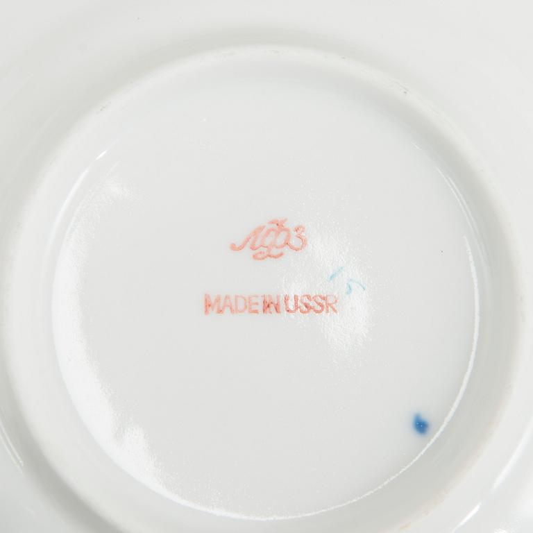 Kahvi- ja teekalusto, 34 osaa, "Blue Net", Lomonosov, Neuvostoliitto, kolme osaa v. 1991 jälkeen.
