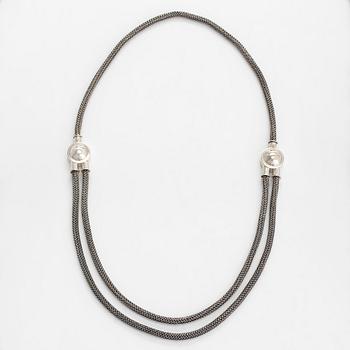 Saara Hopea, halsband, silver. Ossian Hopea, Borgå 1978.