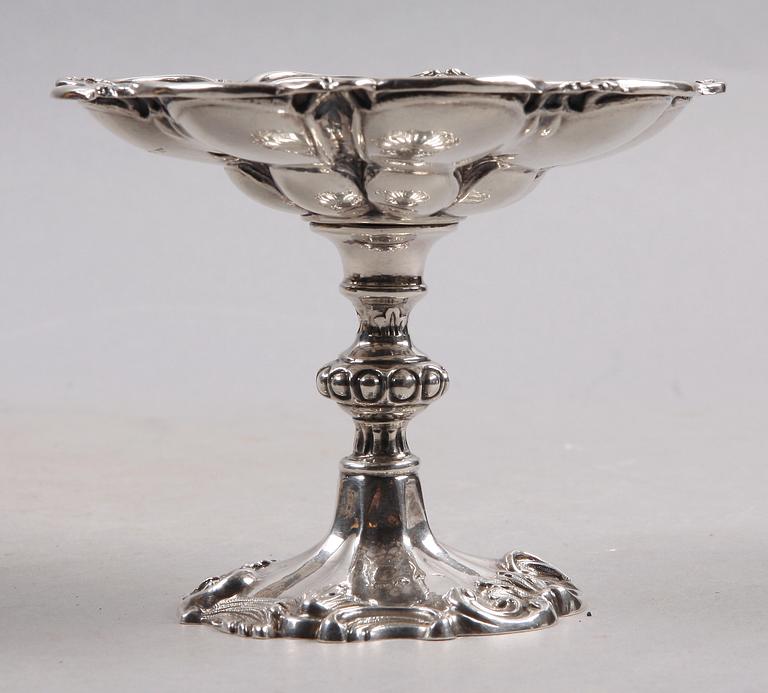 SKÅL PÅ FOT, silver, nyrokoko, Christian Hammer, Stockholm 1851.