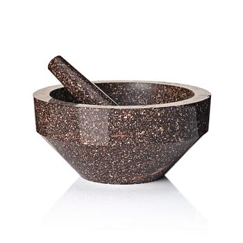 182. A Swedish 'Blyberg' porphyry mortar and pestle, Älvdalen, 19th century.