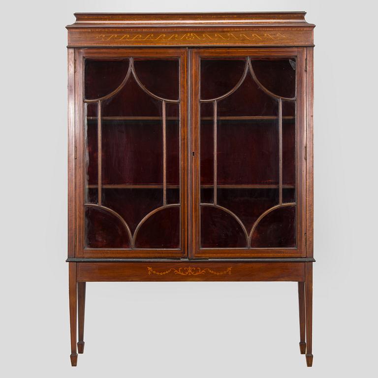An English display cabinet, first half of the 20th century.