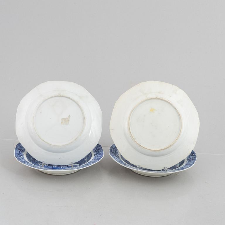 A set of eight blue and white export porcelain plates, China, Qianlong (1736-95).