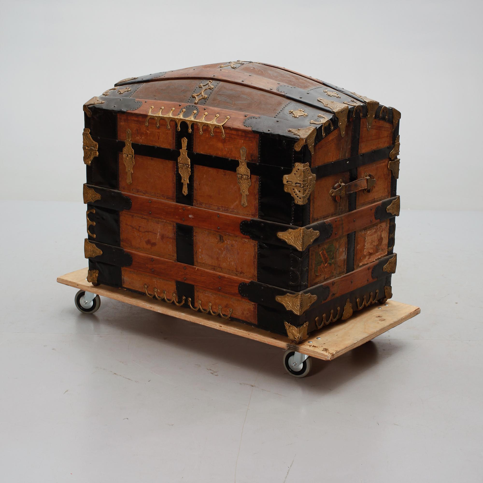 KOFFERT, omkring år 1900.