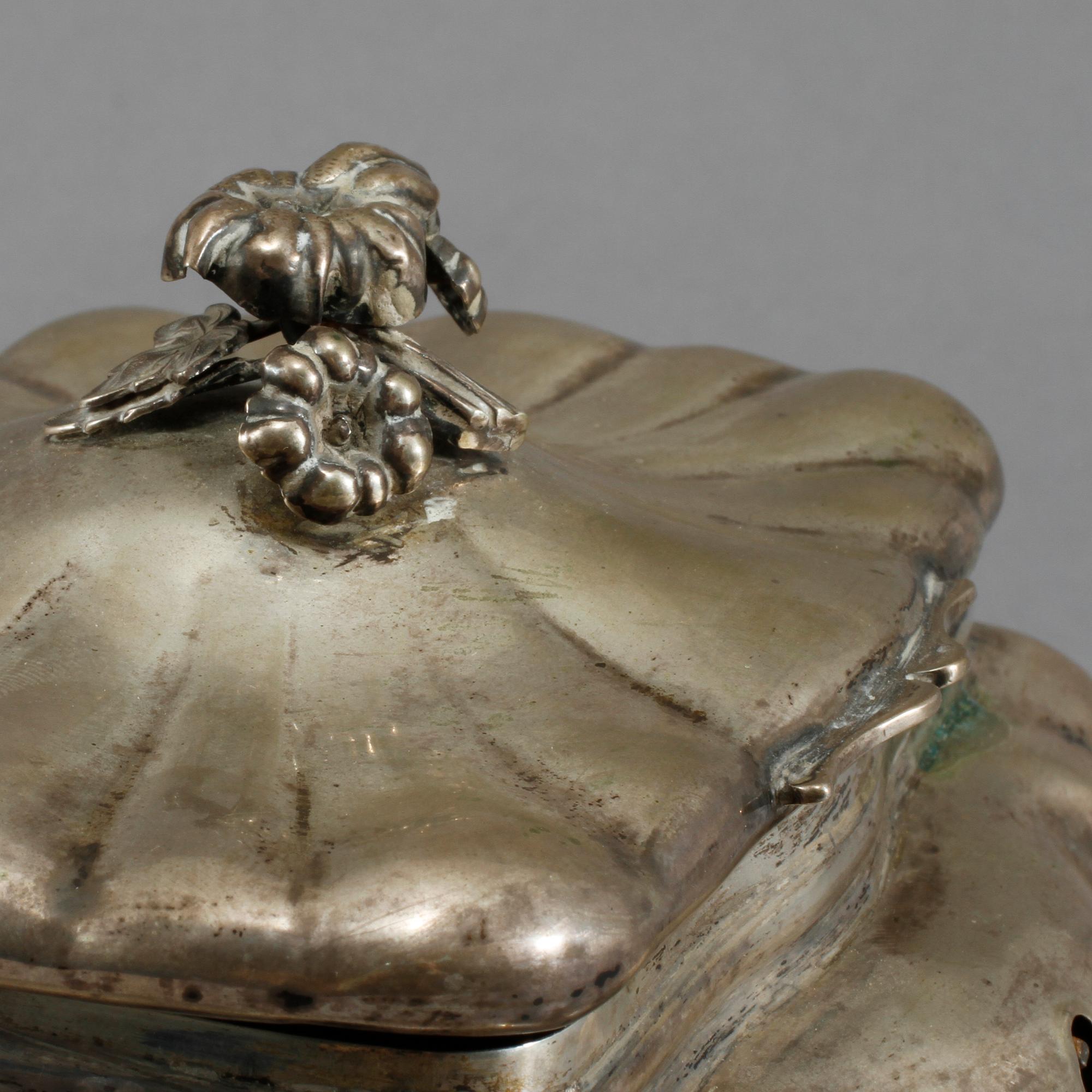 SOCKERSKRIN, silver, 1800-tal, otydliga stämplar, vikt 281 g.