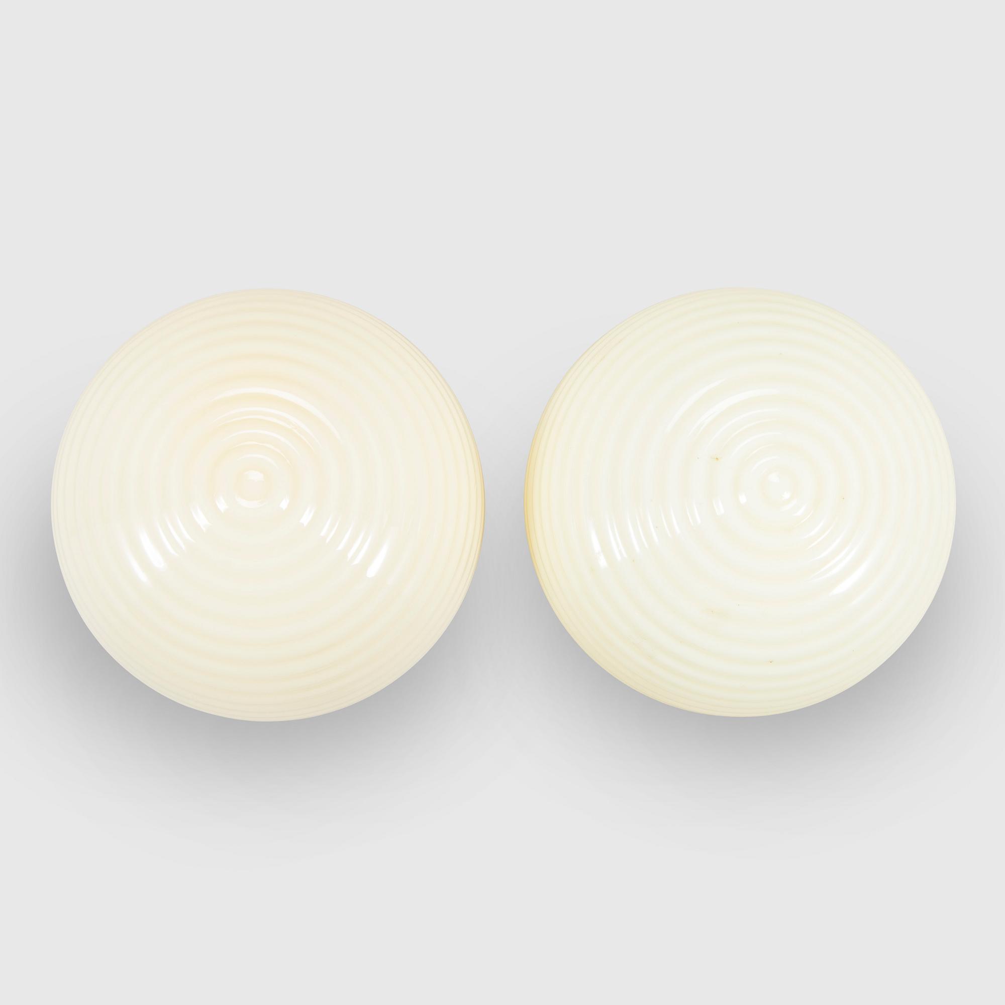 Paavo Tynell, katto-/ seinävalaisimia, 2 kpl, malli 2008, Taito 1930-luku.