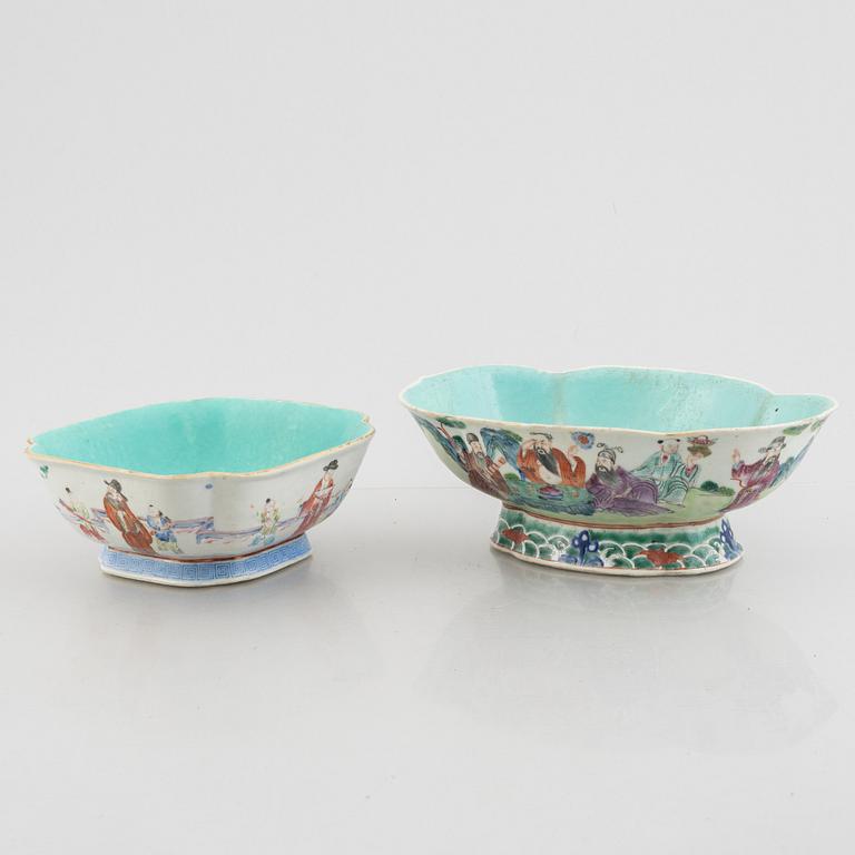 Two Chinese family rose porcelain bowls, Qing dynasty, 19th century.