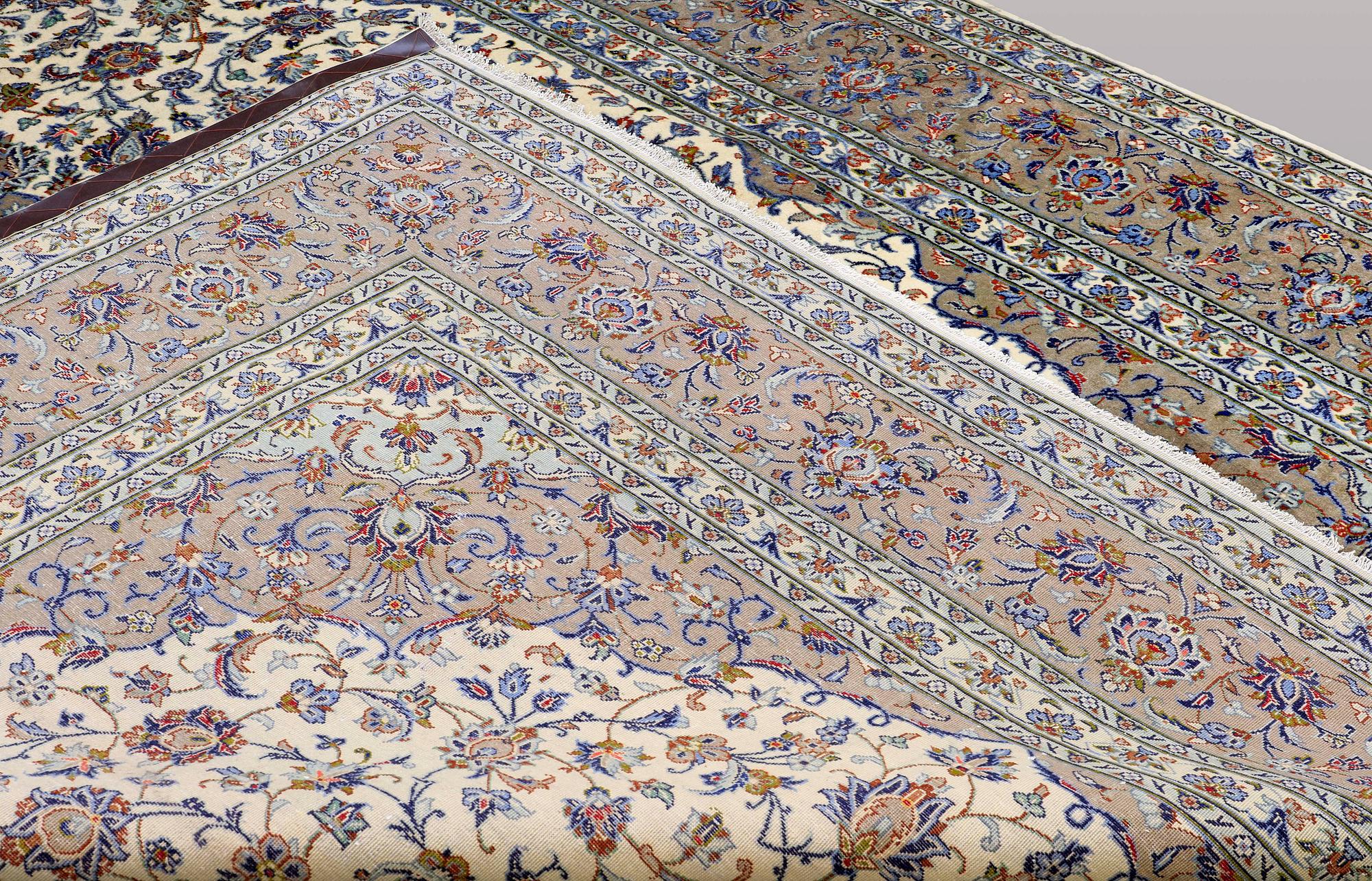 MATTA, Keshan, ca 395 x 292 cm.