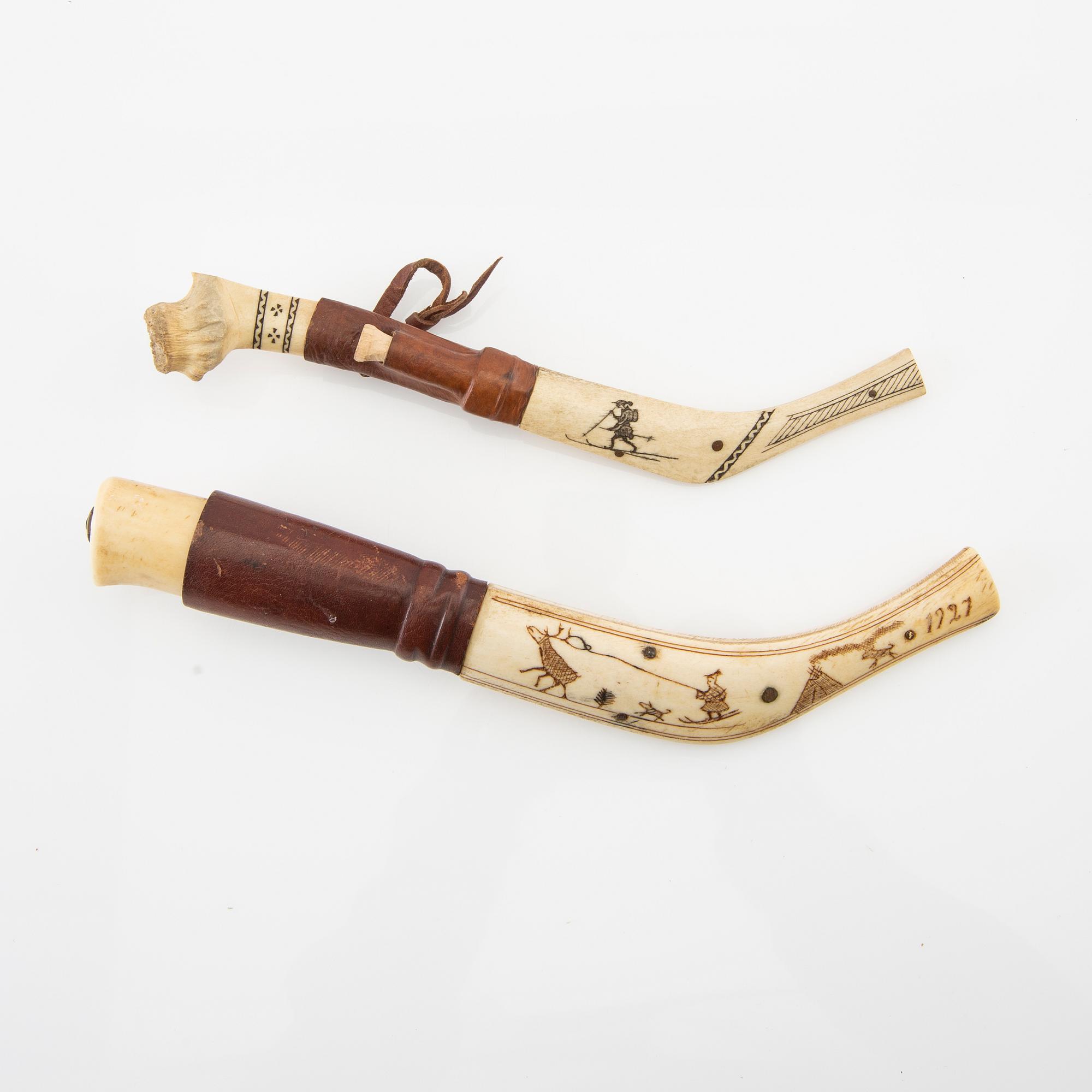 Halvhornsknivar 2 st., en sk. Dubbelkniv, en daterad 1927.