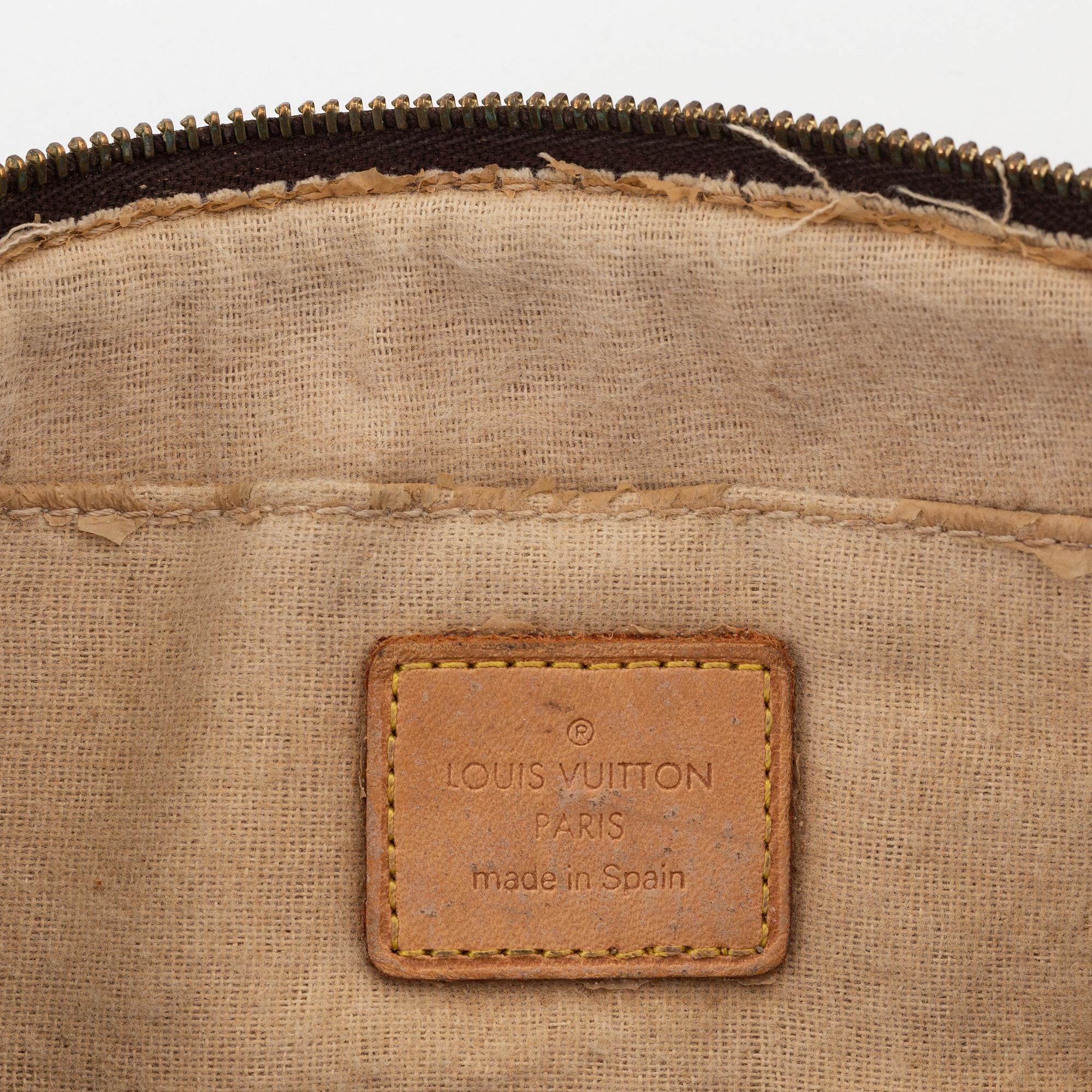 Louis Vuitton, sminkväska och glasögonfodral.