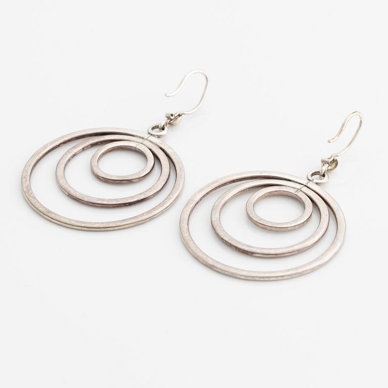 Earrings, one pair, silver.