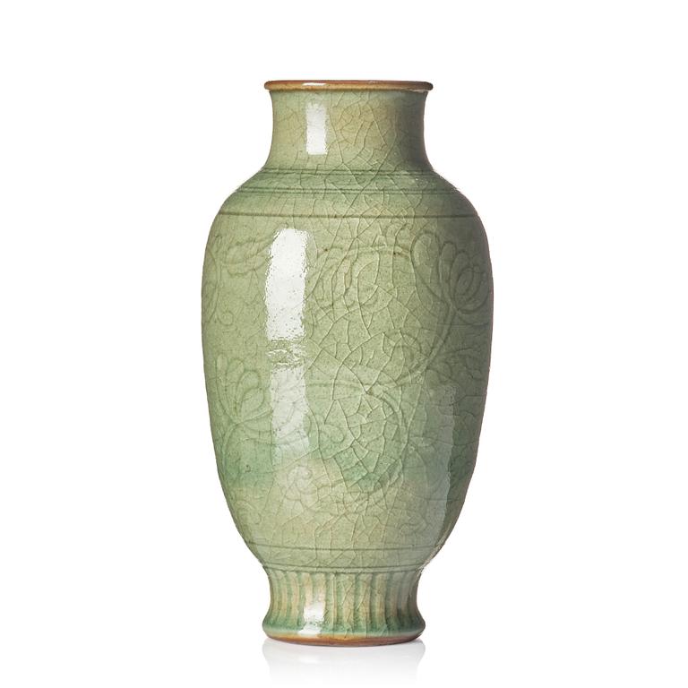 Vas, porslin. Mingdynastin (1368-1644).