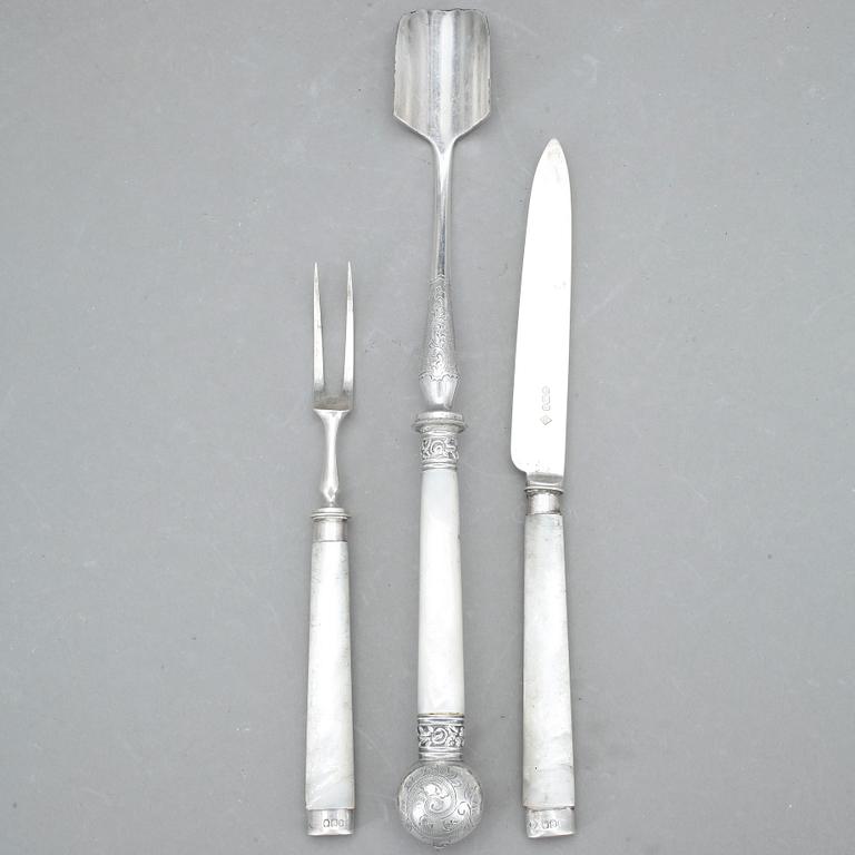 FRUKTBESTICK, 14 delar, silver och pärlemor, Sheffield 1900.