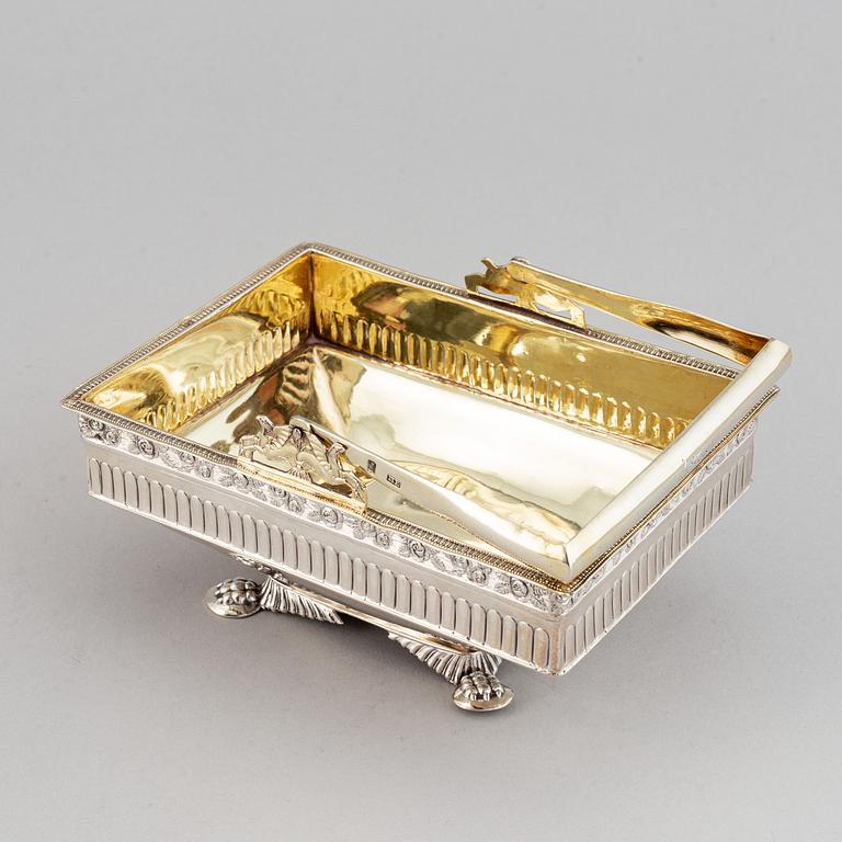 A russian parcel-gilt silver basket, Moscow 1830s.