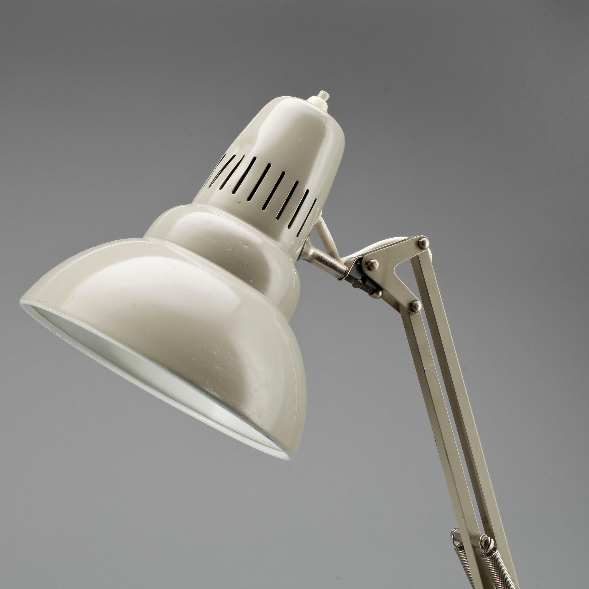 BORDSLAMPA, 1900-talets andra hälft.