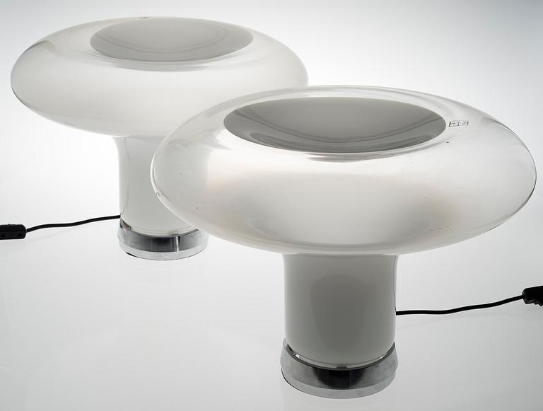 ANGELO MANGIAROTTI, A PAIR OF TABLE LIGHTS. Lesbo. Designed in 1966-67 Labeled: Murano Vetri 048.