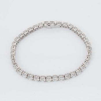 ARMBAND med briljantslipade diamanter totalt 11.73 ct. Kvalitet F-H/SI2 enligt certifikat från IGI.