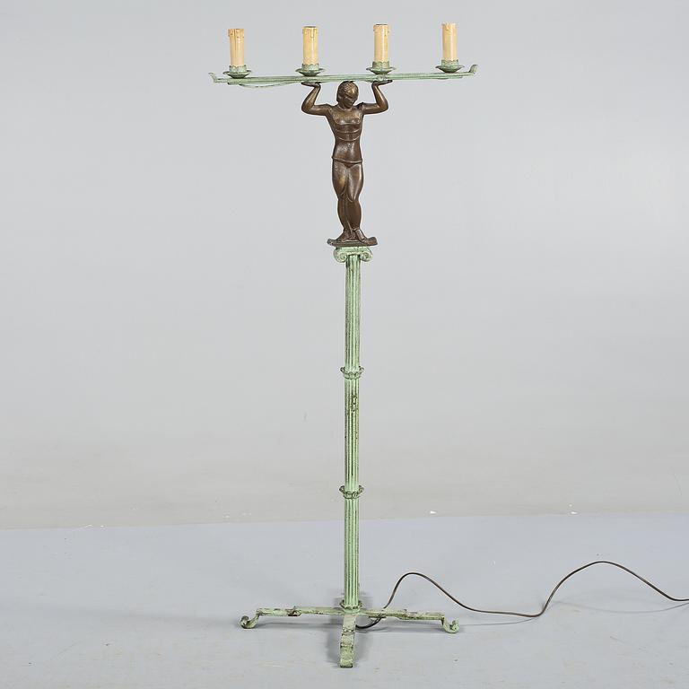 GOLVLAMPA, 1900-talets första hälft.