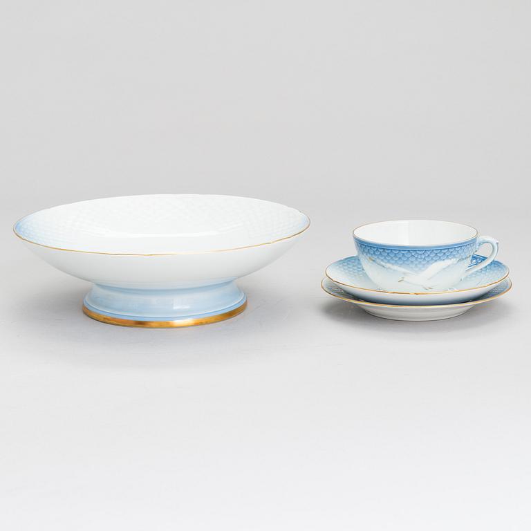 A Danish Bing & Gröndahl, 13 pieces "Blue Seagull" tea-service.