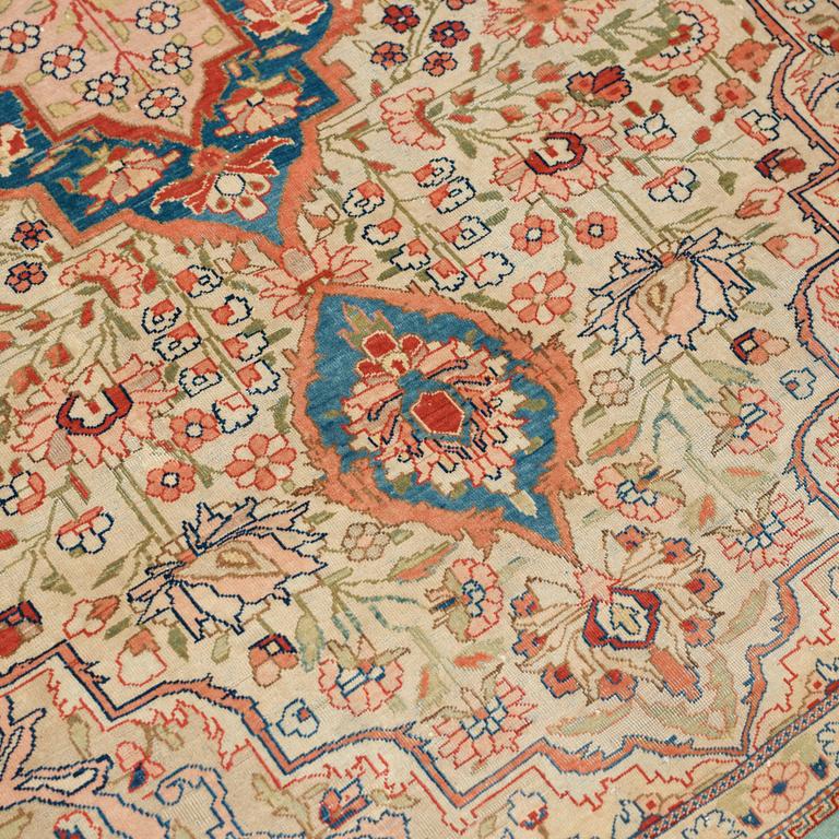 ANTIQUE KASHAN SO CALLED MOTACHEM. 203 x 134,5 cm.