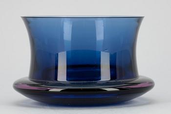 Tapio Wirkkala, TAPIO WIRKKALA, A BOWL.