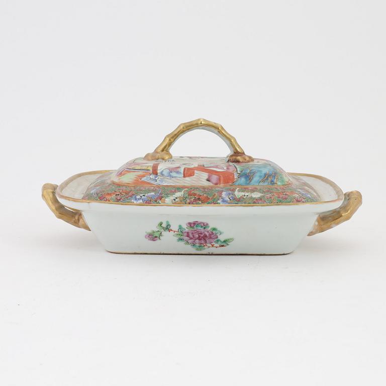 A Chinese dish with cover and a teapot, Canton, 19th Century.