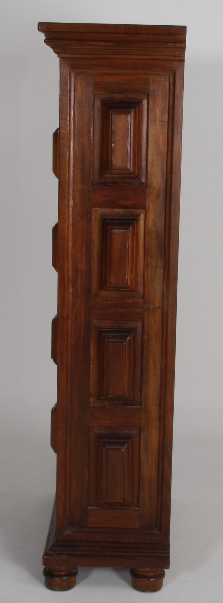 SKÅP, barockstil. 1800/1900-tal.