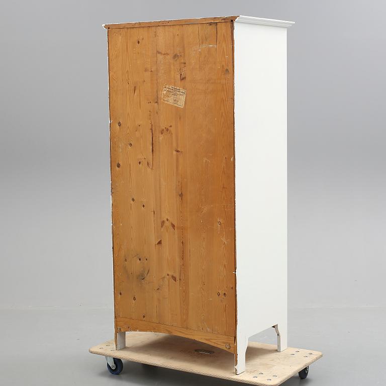 KLÄDSKÅP, 1900-talets början.