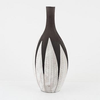 Anna-Lisa Thomson, a 'Paprika' vase, Upsala-Ekeby.