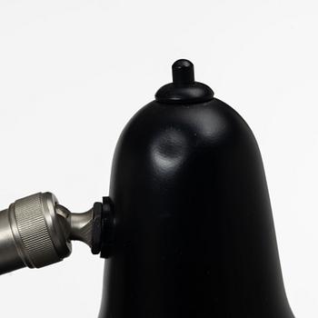 Bernard Schottlander, A 'Mantis BS3' table lamp, DCWéditions.