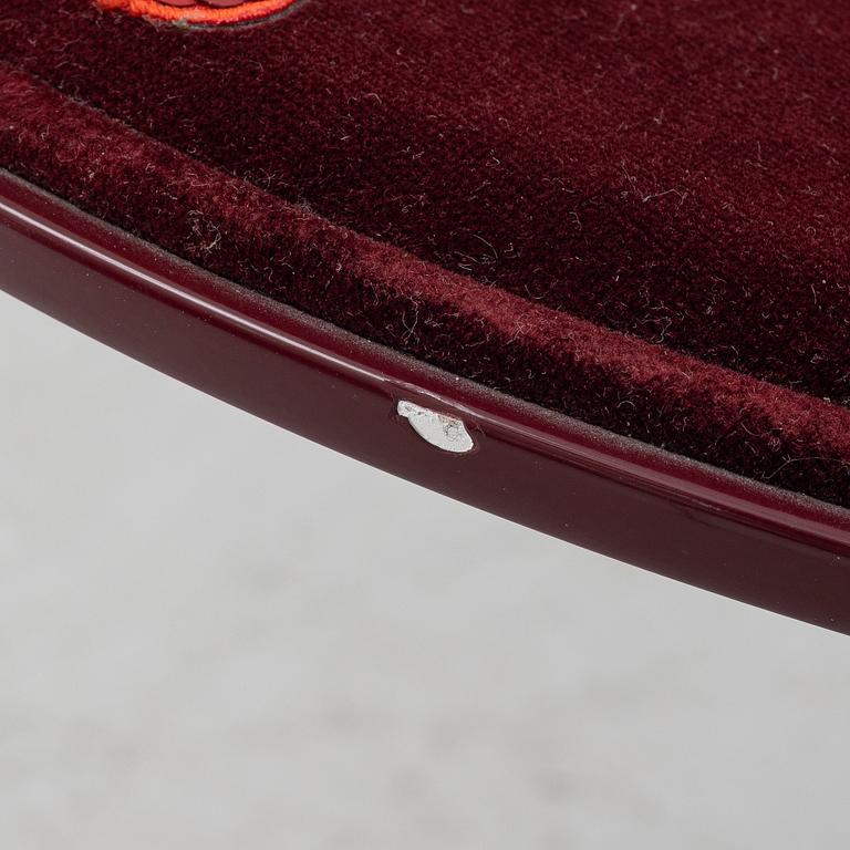 Arne Jacobsen, a pair of 'Sjuan' chairs, special edition Lala Berlin, Republic of Fritz Hansen, 2017.