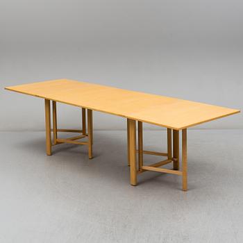 A second half of the 20th Century 'Maria Flap' table by Bruno Mathsson, Bruno Mathson International, Värnamo.