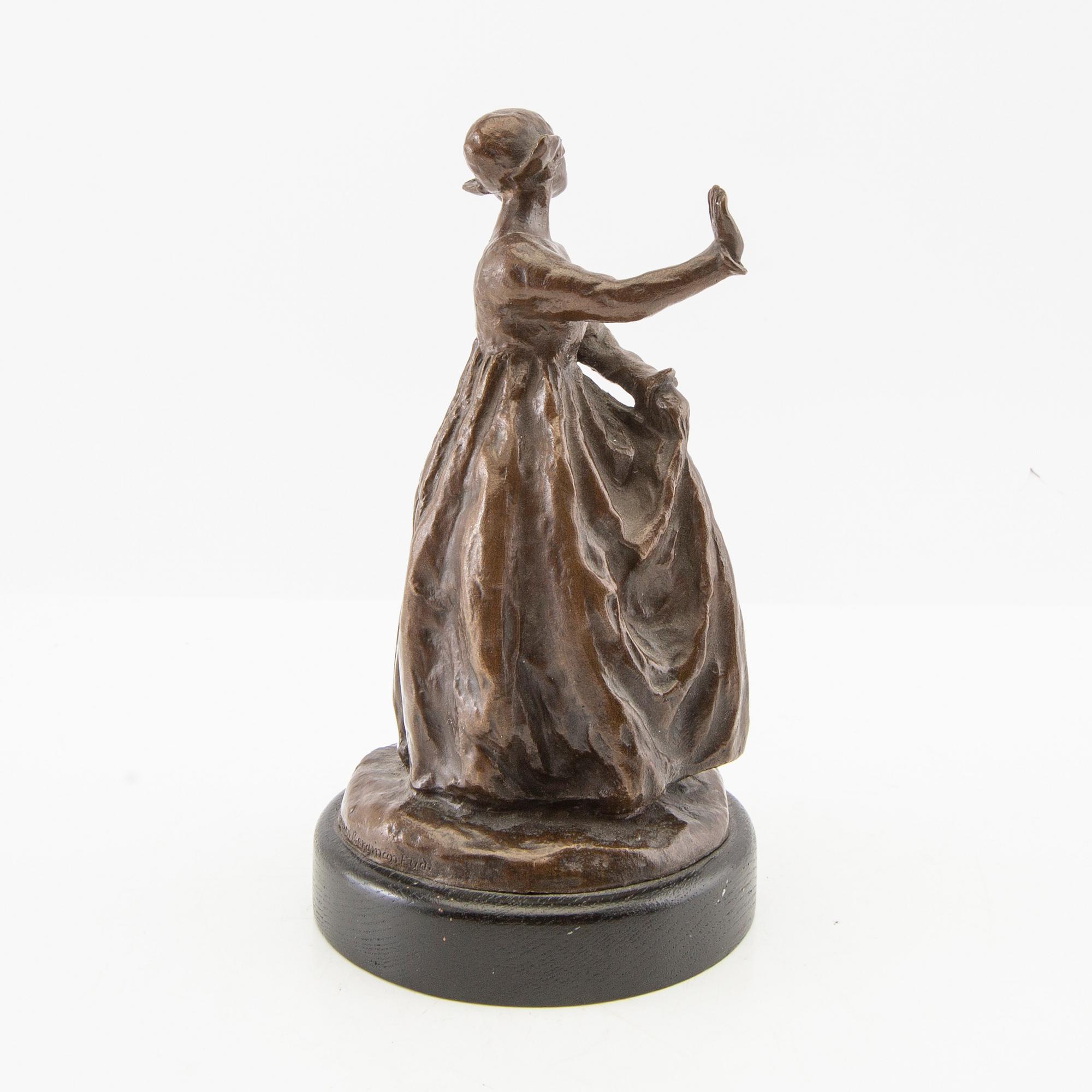 Susanne Enhörning, sculpture Dutch Woman.