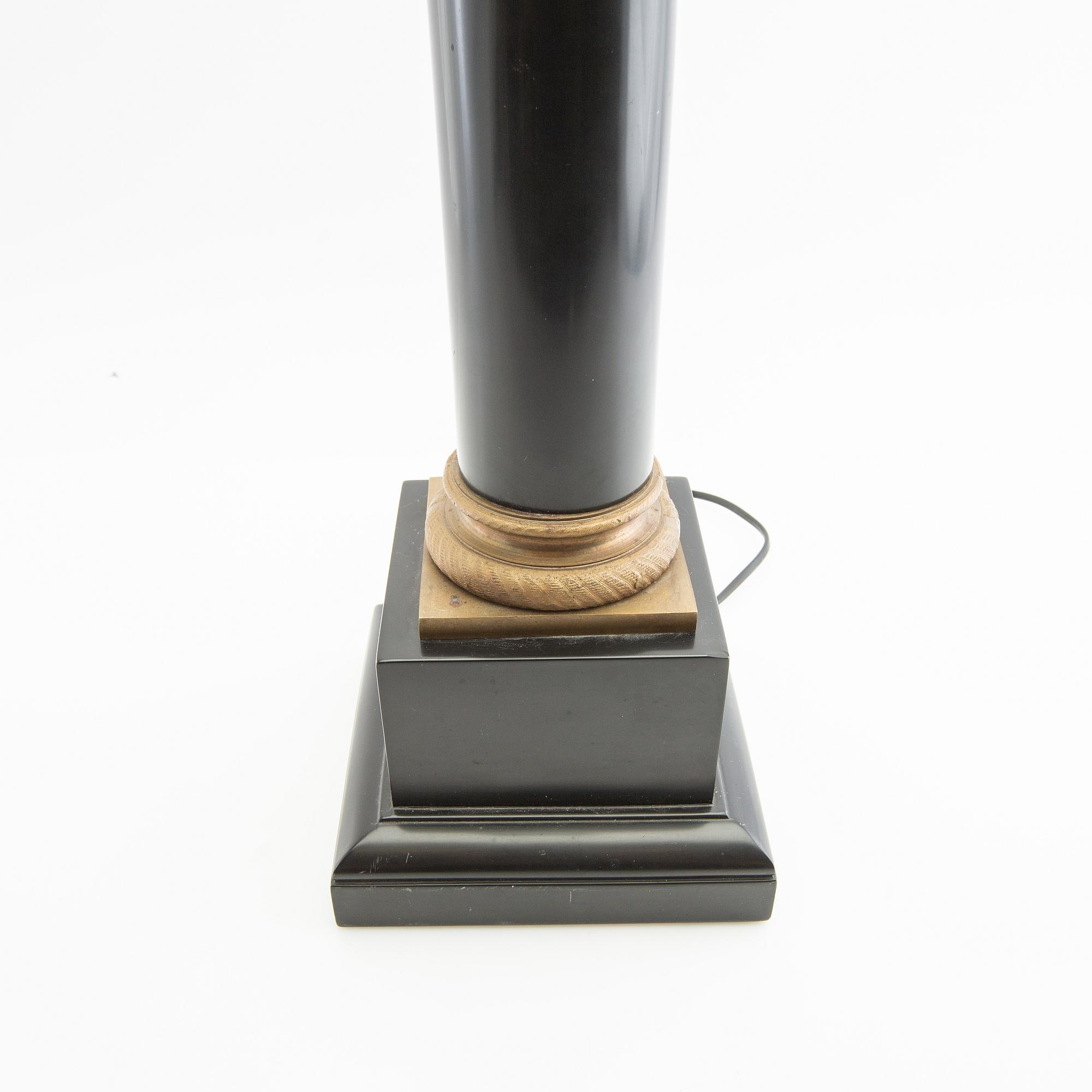 Bordslampa Empire-stil 1900-talets andra hälft.