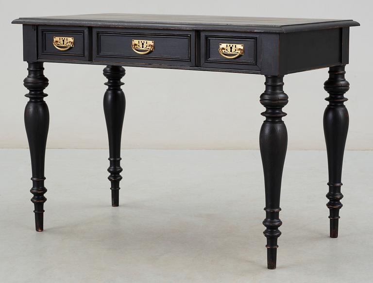 SKRIVBORD, nyrenässans, 1800-talets slut.
