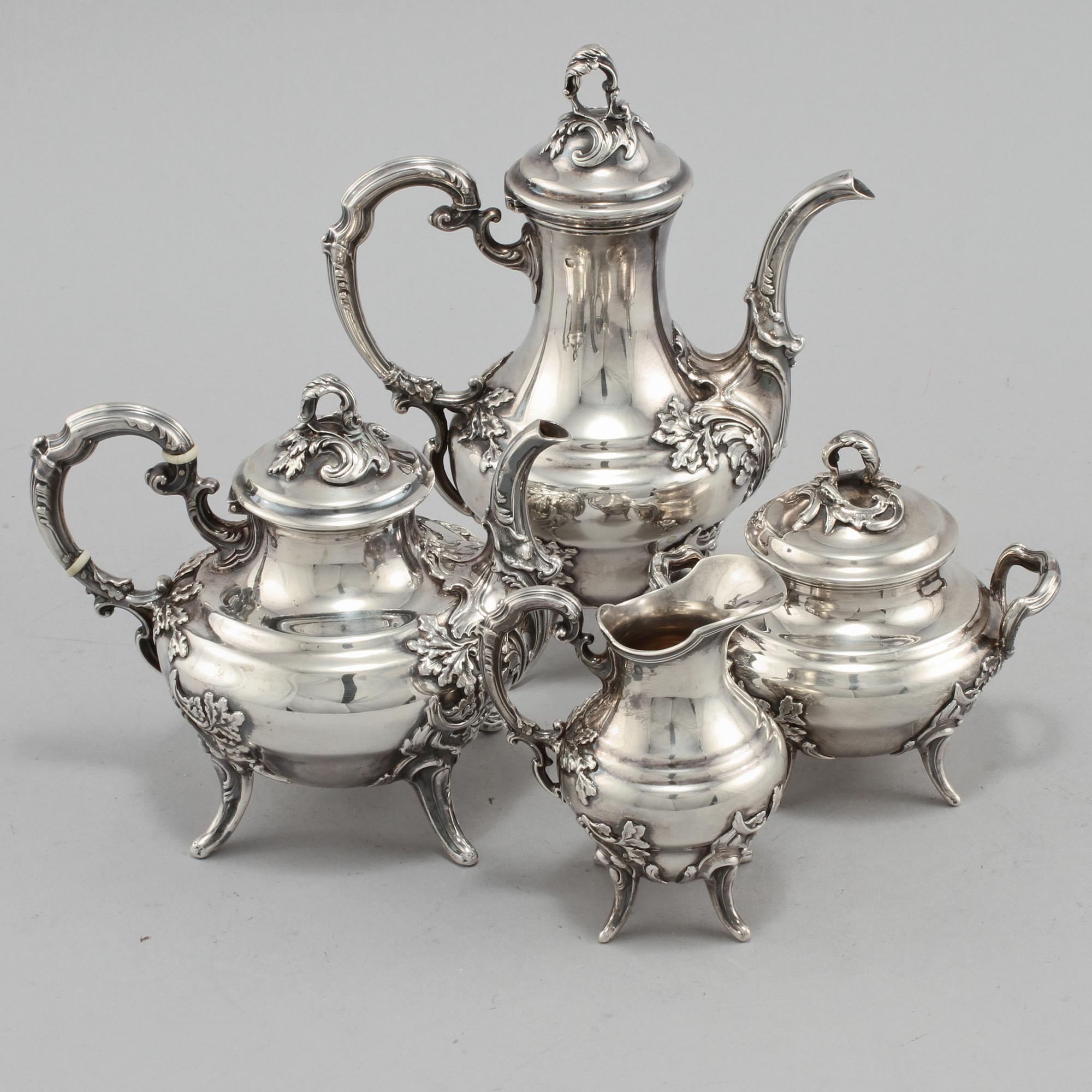 SERVIS, 4 delar, silver, svenska importstämplar, 1900-talets andra hälft. Total vikt ca 780 g.