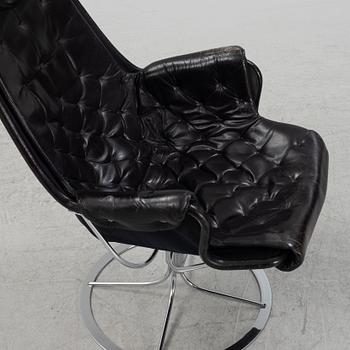 Bruno Mathsson, a Jetson swivel easy chair.