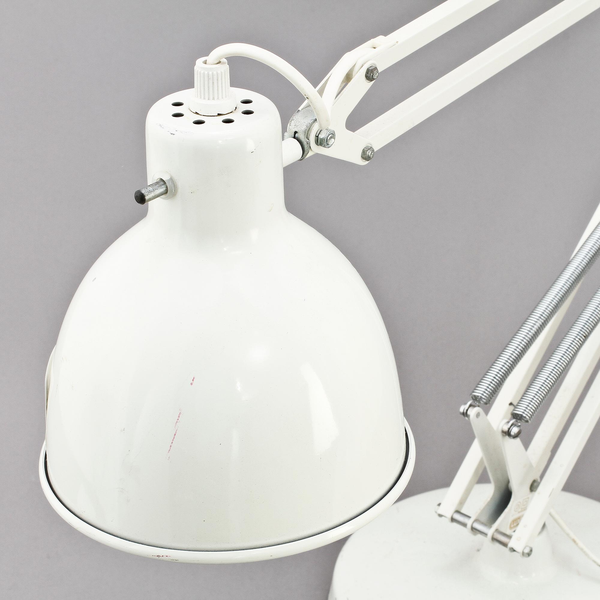 BORDSLAMPA, "L1", Jacob Jacobsen, Luxor, ursprungligen formgiven 1937.