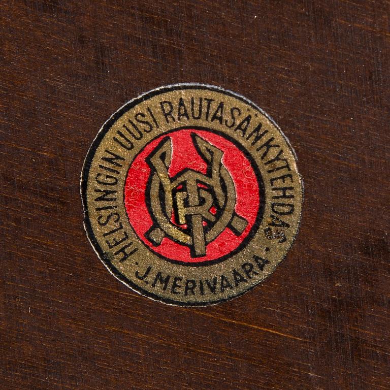 A 1930s  tea trolley Helsingin Uusi Rautasänkytehdas J. Merivaara, Finland.