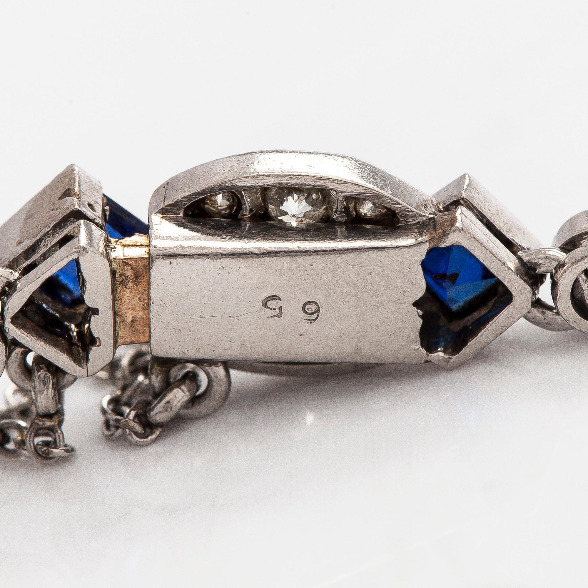 Armband, art decó, platina/18K guld, safirer och 
gammalslipade diamanter, Frankrike.