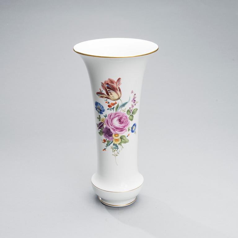 VAS, porslin, Meissen, Tyskland, 1900-talets första hälft.