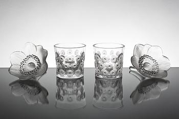 BLOMMOR OCH LJUSHÅLLARE, 2+2, glas. Lalique.