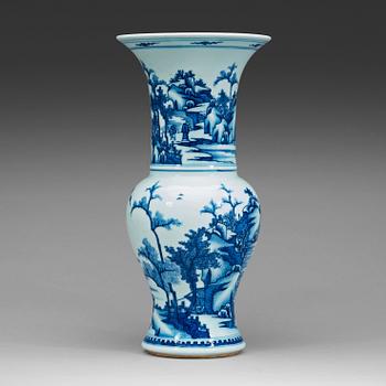 A blue and white Yenyen vase, late Qing dynasty  (1644-1912).