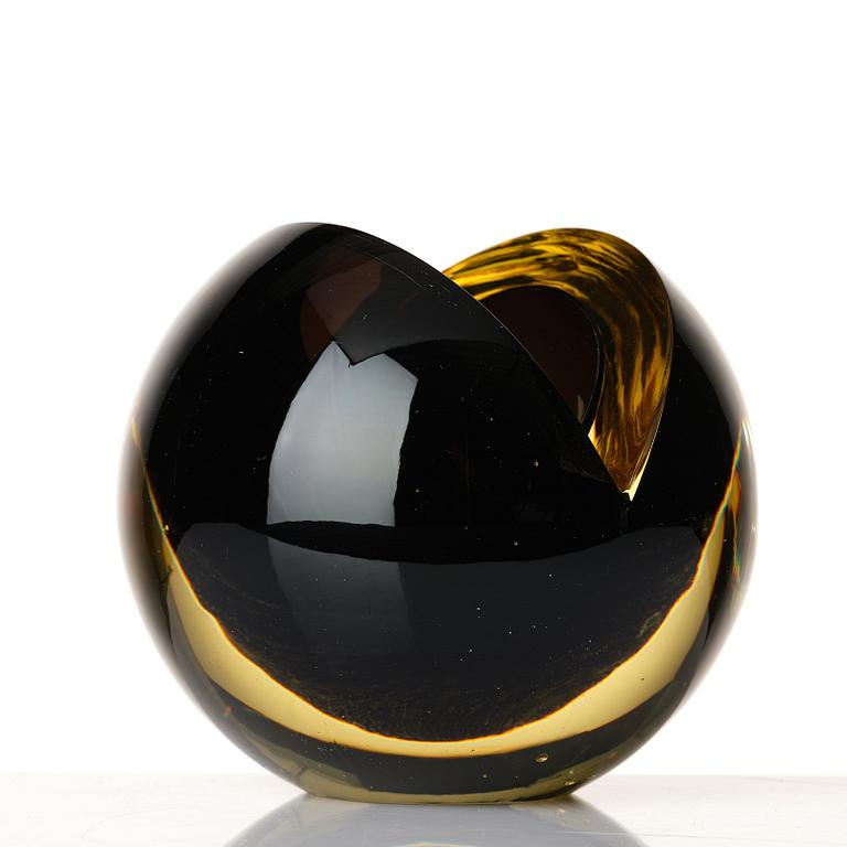 Nanny Still, a yellow and black 'Melon' vase/sculpture, Riihimäen Lasi Oy, Finland.